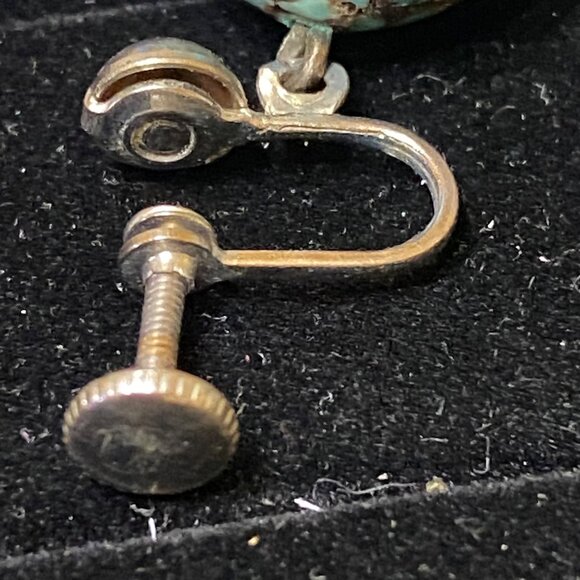 2" x 5/8" Vintage Indian Silver Earrings With Crushed Turquoise Mosaic & Screw B - Picture 8 of 11